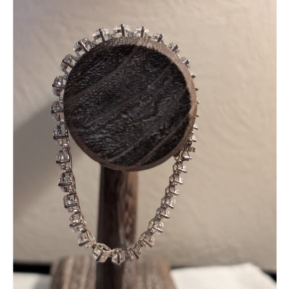 Gorgeous Graduated Large CZ 925 Sterling Silver Tennis Bracelet - Picture 13 of 16